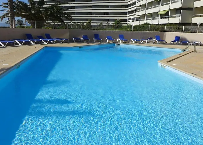 Superbe Appartement Face A La Mer Avec Parking Privatif